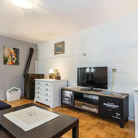 Apartment Amazing In With Wifi Novi Vinodolski